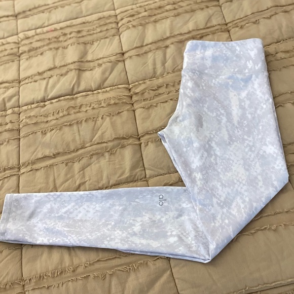 Alo Yoga | Vapor Python Airbrush Leggings NWOT - Picture 6 of 15